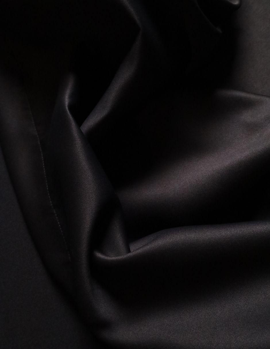 Cortina Black out 5