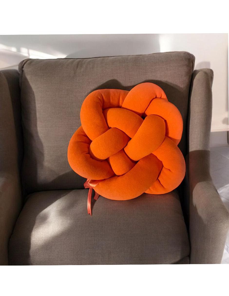 Cojín decorativo Anisa Knot Studio Loto nudo 3